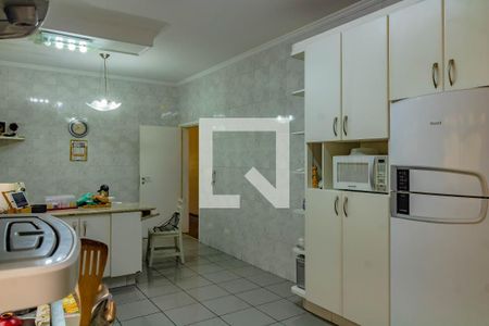 Casa à venda com 594m², 3 quartos e 8 vagas Casa à venda com 594m², 3 quartos e 8 vagasCozinha