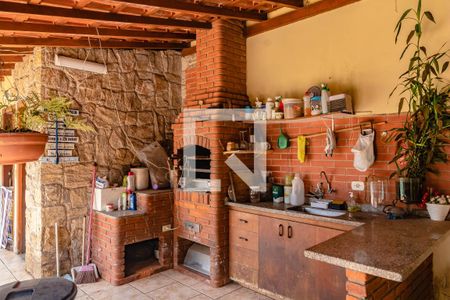 Casa à venda com 594m², 3 quartos e 8 vagas Casa à venda com 594m², 3 quartos e 8 vagasÁrea externa