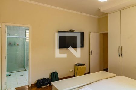 Casa à venda com 594m², 3 quartos e 8 vagas Casa à venda com 594m², 3 quartos e 8 vagasQuarto