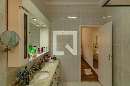 Casa à venda com 594m², 3 quartos e 8 vagas Casa à venda com 594m², 3 quartos e 8 vagasBanheiro