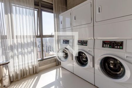Studio para alugar com 28m², 1 quarto e sem vaga Studio para alugar com 28m², 1 quarto e sem vagaÁrea comum - Lavanderia