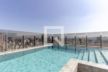 Studio para alugar com 28m², 1 quarto e sem vaga Studio para alugar com 28m², 1 quarto e sem vagaÁrea comum - Piscina