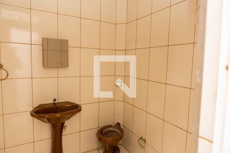 Casa à venda com 180m², 3 quartos e 1 vaga Casa à venda com 180m², 3 quartos e 1 vagaBanheiro 2