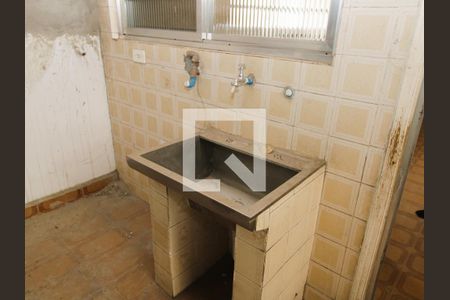 Casa à venda com 183m², 2 quartos e 1 vagaÁrea de Serviço