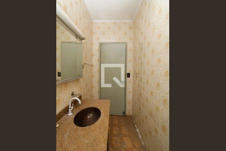 Casa à venda com 183m², 2 quartos e 1 vagaBanheiro