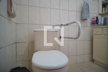 Casa à venda com 165m², 5 quartos e 4 vagasBanheiro Corredor