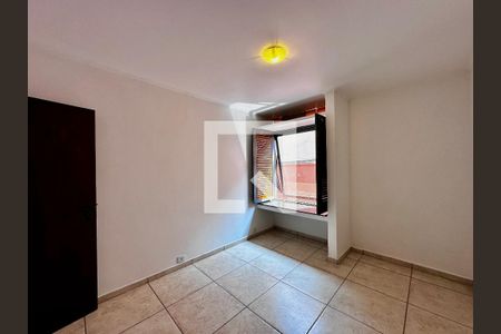 Casa à venda com 246m², 3 quartos e 3 vagas Casa à venda com 246m², 3 quartos e 3 vagasQuarto 2