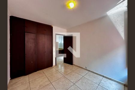 Casa à venda com 246m², 3 quartos e 3 vagas Casa à venda com 246m², 3 quartos e 3 vagasQuarto 3