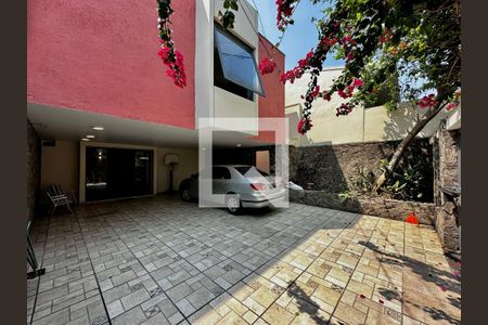 Casa à venda com 246m², 3 quartos e 3 vagas Casa à venda com 246m², 3 quartos e 3 vagasGaragem