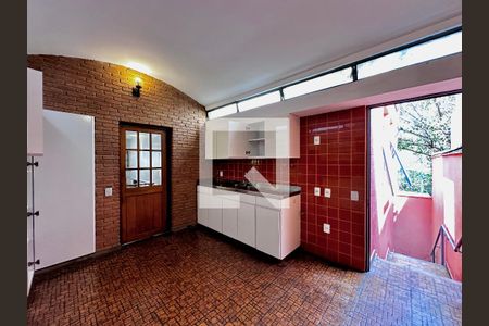 Casa à venda com 246m², 3 quartos e 3 vagas Casa à venda com 246m², 3 quartos e 3 vagasCozinha