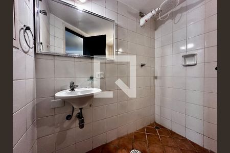 Casa à venda com 246m², 3 quartos e 3 vagas Casa à venda com 246m², 3 quartos e 3 vagasLavabo