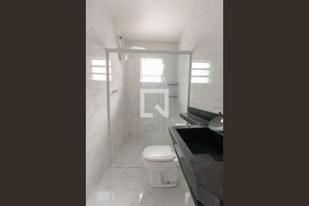 Casa à venda com 250m², 5 quartos e 3 vagas Casa à venda com 250m², 5 quartos e 3 vagasBanheiro casa 3