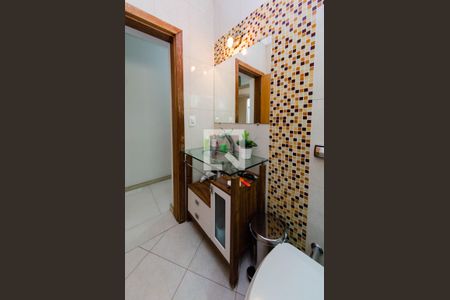 Casa à venda com 400m², 3 quartos e 6 vagas Casa à venda com 400m², 3 quartos e 6 vagasBanheiro