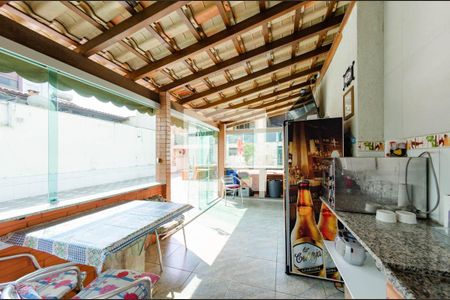 Casa à venda com 400m², 3 quartos e 6 vagas Casa à venda com 400m², 3 quartos e 6 vagasÁrea gourmet