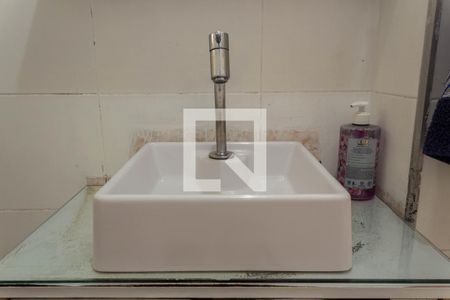 Banheiro de apartamento à venda com 1 quarto, 40m² em Taboão, São Bernardo do Campo