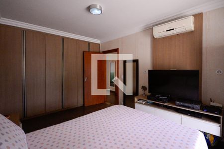 Casa à venda com 190m², 5 quartos e 1 vaga Casa à venda com 190m², 5 quartos e 1 vagaQuarto 3 - Suite