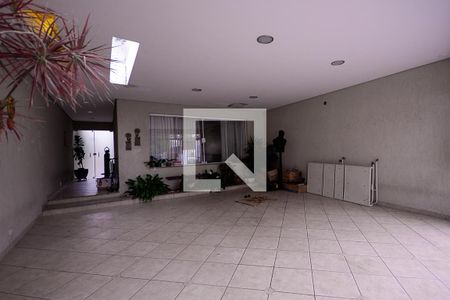 Casa à venda com 190m², 5 quartos e 1 vaga Casa à venda com 190m², 5 quartos e 1 vagaGaragem