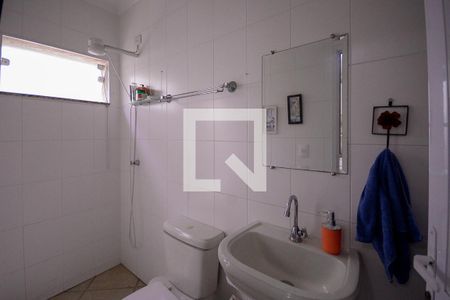 Casa à venda com 190m², 5 quartos e 1 vaga Casa à venda com 190m², 5 quartos e 1 vagaEdicula - Banheiro do Quarto