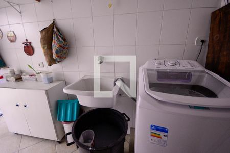 Casa à venda com 190m², 5 quartos e 1 vaga Casa à venda com 190m², 5 quartos e 1 vagaÁrea de Serviço