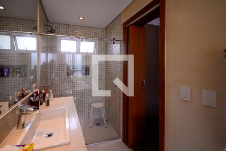 Casa à venda com 190m², 5 quartos e 1 vaga Casa à venda com 190m², 5 quartos e 1 vagaBanheiro do Quarto 3