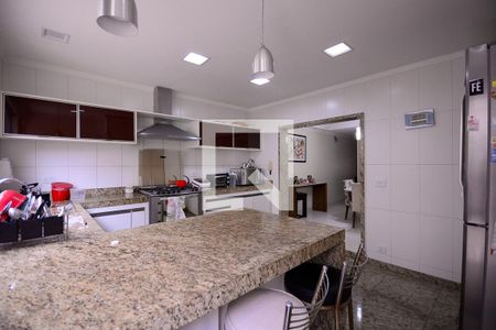 Casa à venda com 190m², 5 quartos e 1 vaga Casa à venda com 190m², 5 quartos e 1 vagaCozinha