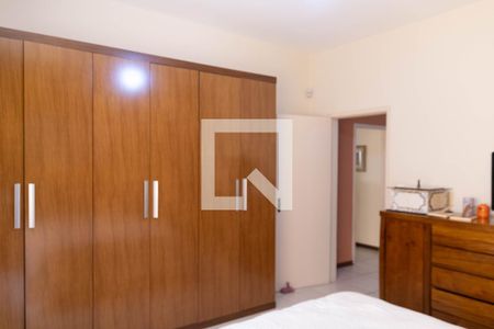 Casa à venda com 333m², 4 quartos e 3 vagasQuarto2