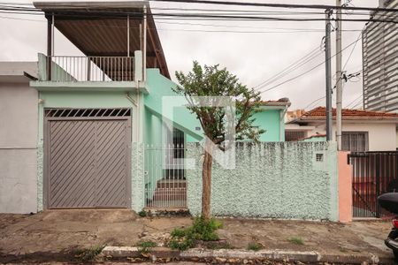 Casa à venda com 100m², 1 quarto e 1 vaga Casa à venda com 100m², 1 quarto e 1 vagaFachada