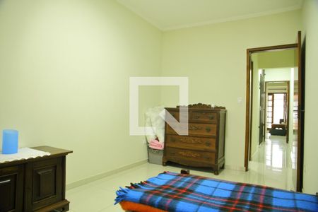 Casa à venda com 120m², 2 quartos e 2 vagasQuarto 