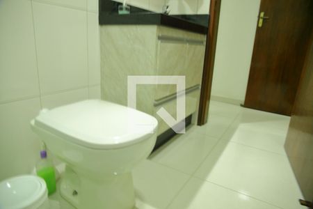 Casa à venda com 120m², 2 quartos e 2 vagasBanheiro da Suíte