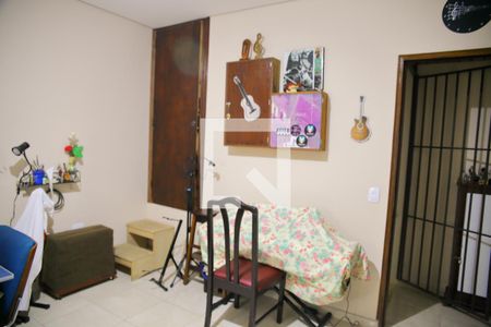 Casa à venda com 120m², 2 quartos e 2 vagasQuarto da Edícula