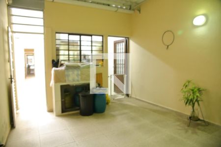 Casa à venda com 120m², 2 quartos e 2 vagasQuintal