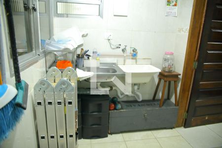 Casa à venda com 120m², 2 quartos e 2 vagasÁrea de Serviço- Edícula