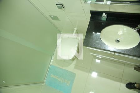 Casa à venda com 120m², 2 quartos e 2 vagasBanheiro da Suíte