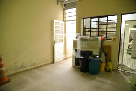 Casa à venda com 120m², 2 quartos e 2 vagasQuintal