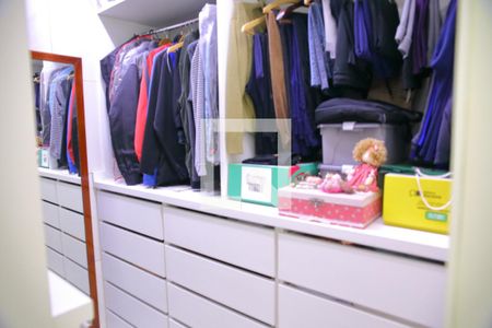 Casa à venda com 120m², 2 quartos e 2 vagasCloset da suíte