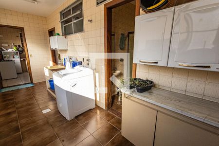 Apartamento à venda com 270m², 4 quartos e 3 vagas Apartamento à venda com 270m², 4 quartos e 3 vagasArea de serviço