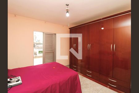 Casa à venda com 185m², 4 quartos e 2 vagasSuíte