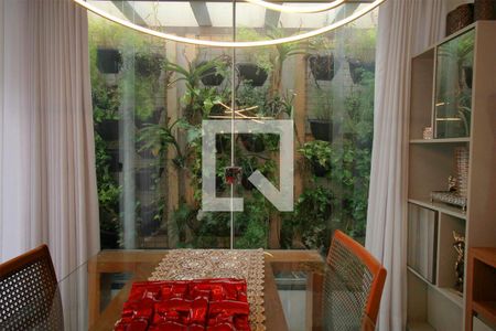 Apartamento à venda com 240m², 3 quartos e 3 vagasDetalhe - Jardim de Inverno