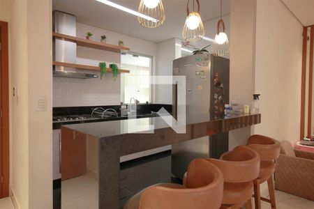 Apartamento à venda com 240m², 3 quartos e 3 vagasCozinha