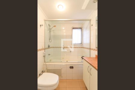 Apartamento para alugar com 115m², 3 quartos e 1 vaga Apartamento para alugar com 115m², 3 quartos e 1 vagaBanheiro da Suíte