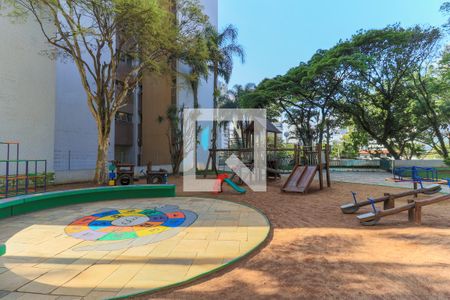 Apartamento para alugar com 115m², 3 quartos e 1 vaga Apartamento para alugar com 115m², 3 quartos e 1 vagaÁrea comum - Playground