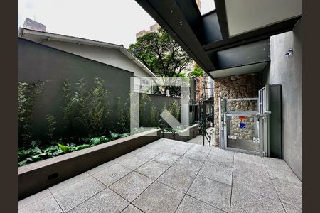 Studio à venda com 20m², 1 quarto e sem vaga Studio à venda com 20m², 1 quarto e sem vagaEntrada