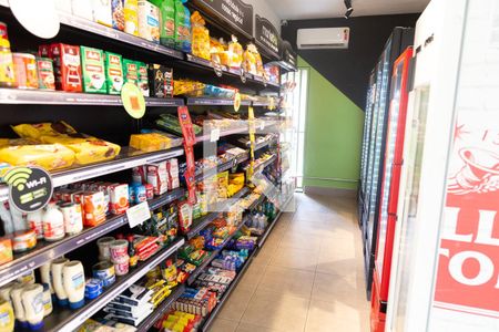 Apartamento à venda com 44m², 2 quartos e sem vaga Apartamento à venda com 44m², 2 quartos e sem vagaMercado