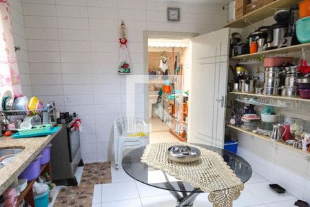 Casa à venda com 125m², 3 quartos e 2 vagas Casa à venda com 125m², 3 quartos e 2 vagasCozinha