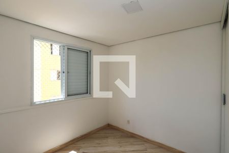 Quarto 1 de apartamento para alugar com 2 quartos, 55m² em Jardim Maria Estela, São Paulo