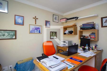 Casa à venda com 400m², 4 quartos e 4 vagasEscritório