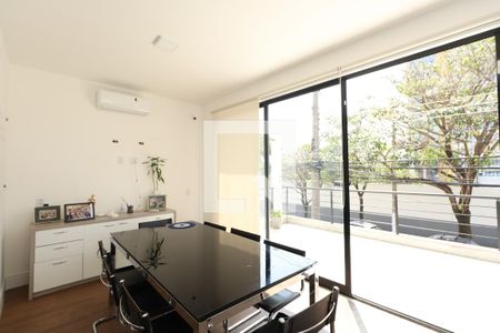 Casa à venda com 550m², 4 quartos e 2 vagasQuarto 4