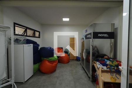 Casa à venda com 550m², 4 quartos e 2 vagasQuarto de serviço