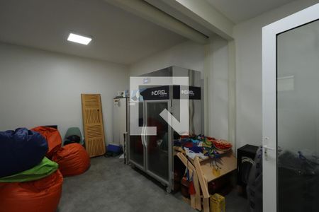 Casa à venda com 550m², 4 quartos e 2 vagasQuarto de serviço