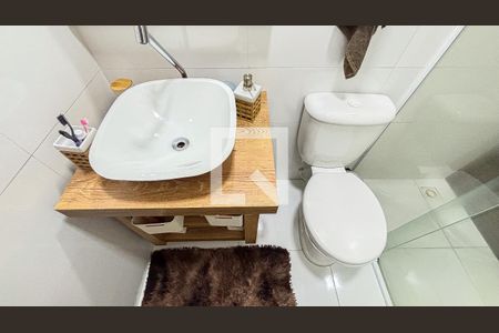 Apartamento à venda com 103m², 2 quartos e 1 vaga Apartamento à venda com 103m², 2 quartos e 1 vagaBanheiro